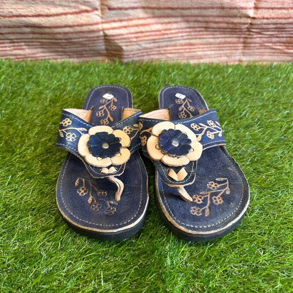 Women's Genuine Leather Blue Sandals with Flower Details Handmade in Mexico - Picture 4 of 6